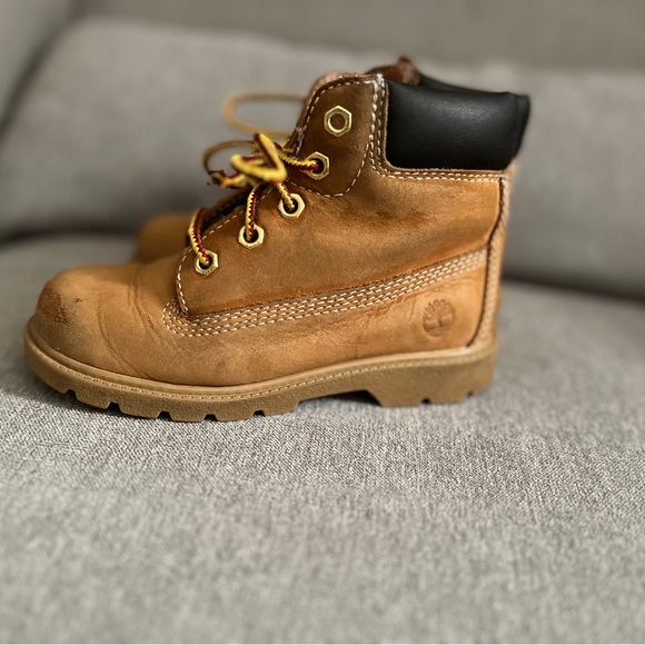 Boys size 10 Timberland boots - Picture 5 of 5